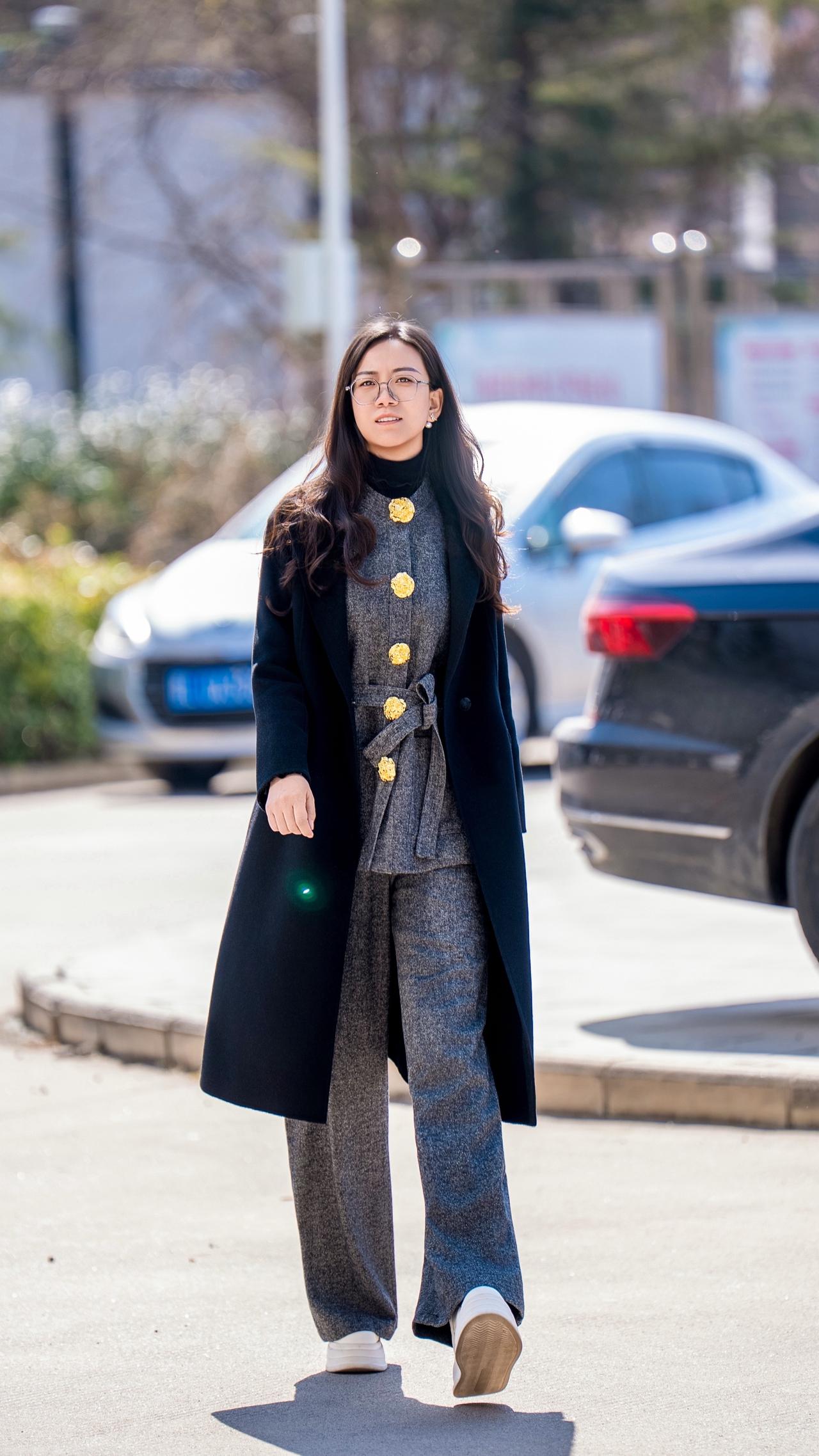 正好相机开着，正好咔咔两张，一切都刚刚好真实生活分享计划随性穿搭时尚街拍穿