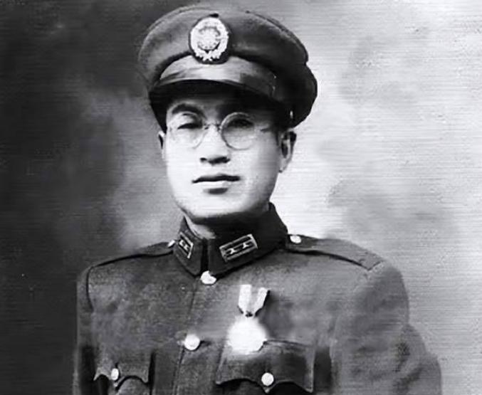 1974年，台湾“陆军总司令”黄杰去看望好友李延年，看到他凄惨的样子，黄杰忍不住