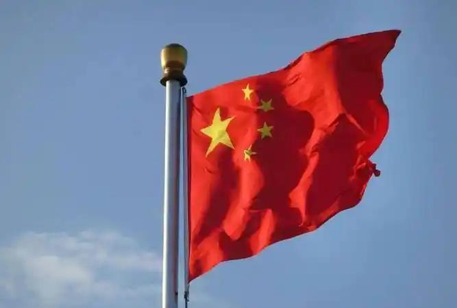 国防部：任何单位和个人未经批准不得使用军旗旗面图案最近国防部网站挂出条重磅消息