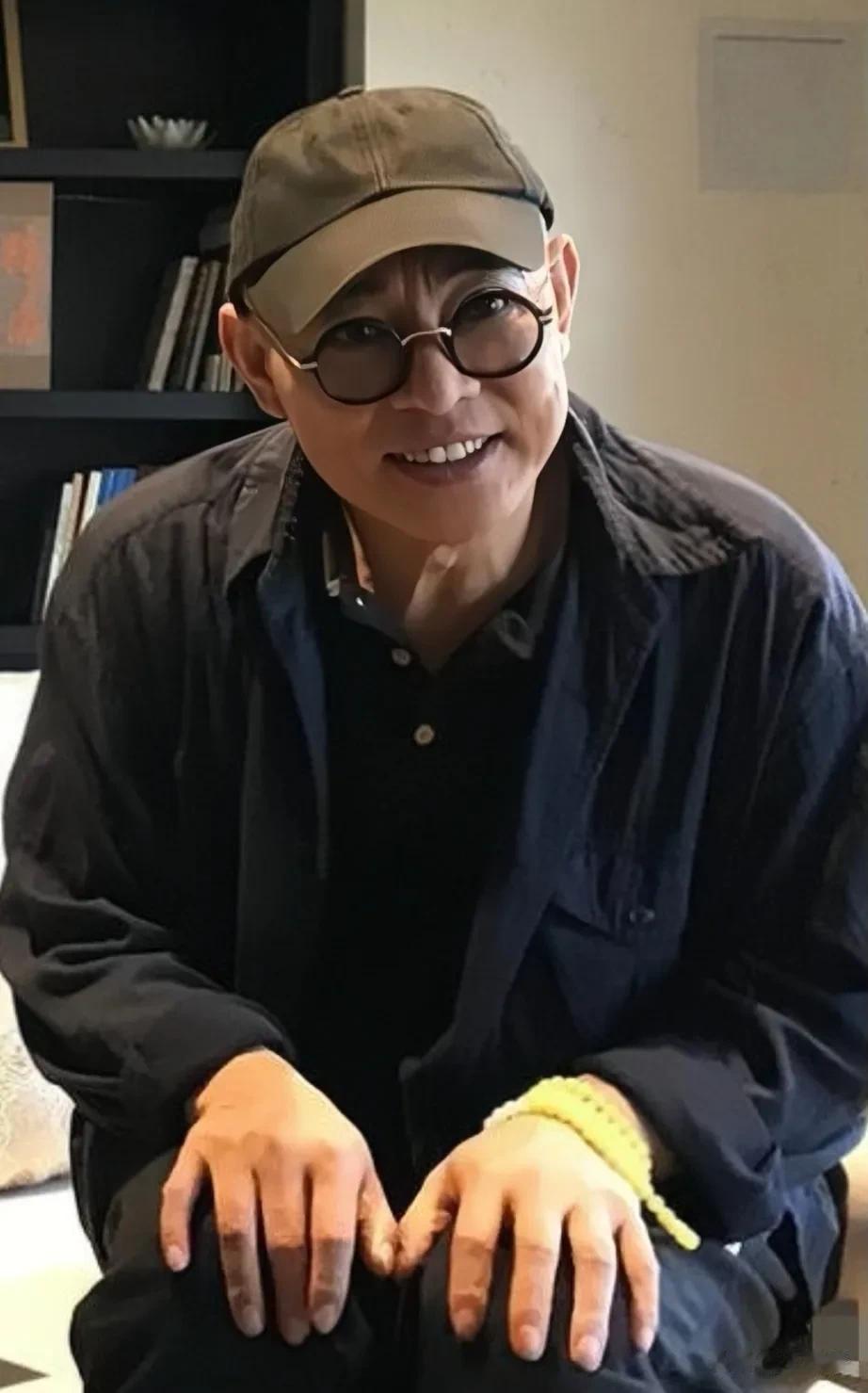 一次采访里，武打巨星李连杰说:我去过很多国家，最大的感受是观念的区别，比如美国人