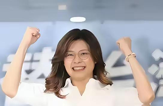 丢掉幻想，准备斗争！国民党已经正式退出了历史舞台的主角席位。郑丽文公开说不认