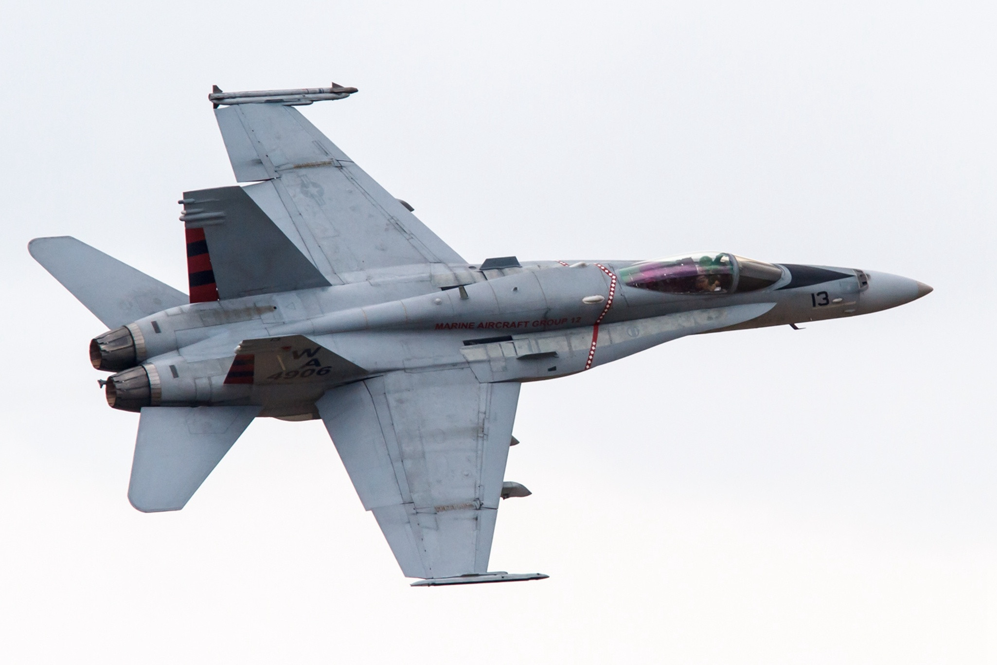 分享圖片：美國麥克唐納.道格拉斯F/A-18C“大黃蜂”艦載戰鬥/攻擊機