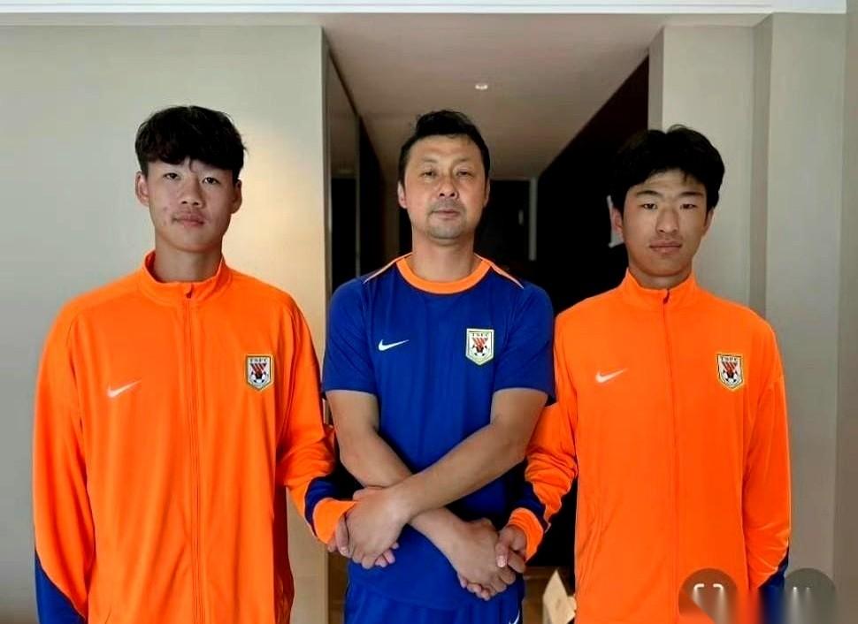 把孩子的前途，全赖在给建议的人身上，这是我今年听过最好笑的笑话。真的。人家给