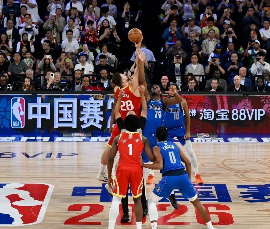 火箭这火力点，多得有点“烫手”！但老球迷一眼看穿门道？看完中国赛火箭135-