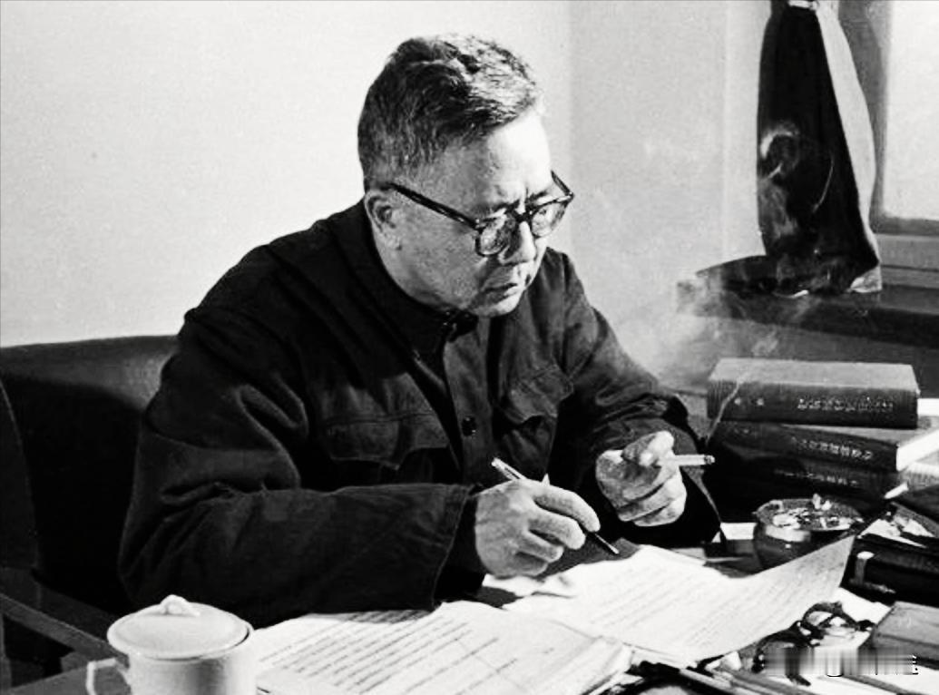 1943年，华罗庚见到几个月都没破出日军密码的俞大维，惊讶的说：“你这哈佛高材生