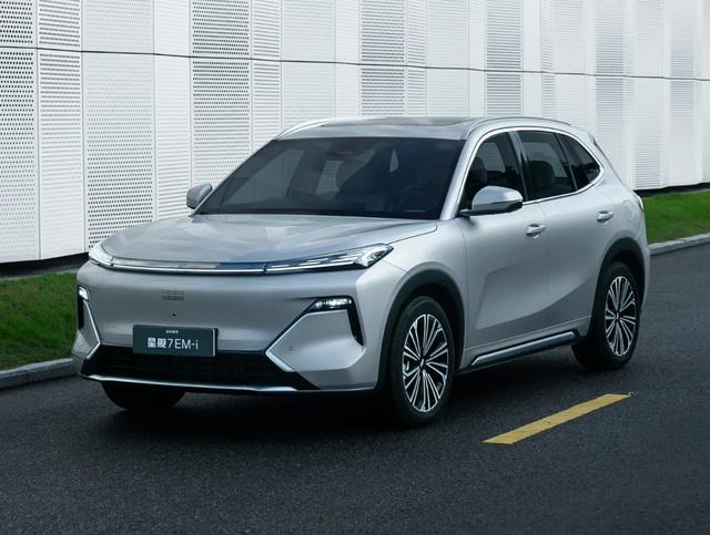 12月销量爆涨的5款SUV, 这3款国产SUV成行业黑马