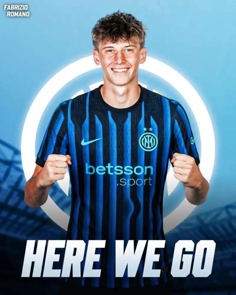 失之东隅收之桑榆，那边罗马诺刚刚herewego，引入了贾科洛维奇姆，另一边