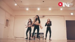 5. 印度性感歌星 Sunny Leone示范如何使用套套