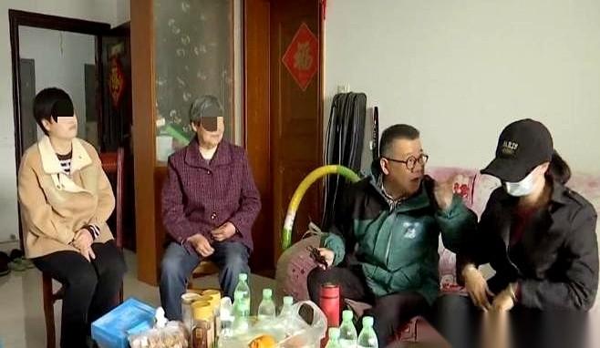 杭州那对老夫妻，拆迁分了六套房，足足六百平，外加九十三万现金。老两口挺敞亮，自