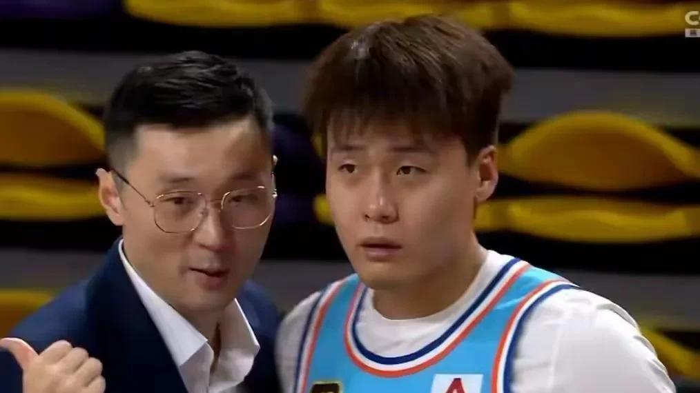 CBA速递!徐昕特训!刘炜有望续约新疆!