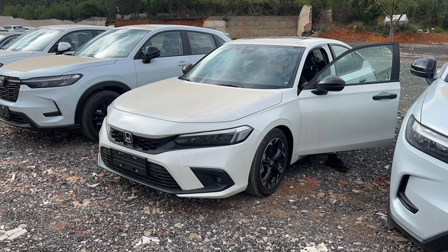 十一代思域等了一个月，明天终于提车了，心心念念，还是比较激动!当时已13.7落