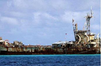 菲律宾军方发言人说要用“致命武器”对付中国，哈哈哈，我会笑s！中国有“厦