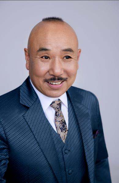 片酬千万的李幼斌，接到一个电话：“师哥，我没钱了，你来不来？”打电话的，是他发小