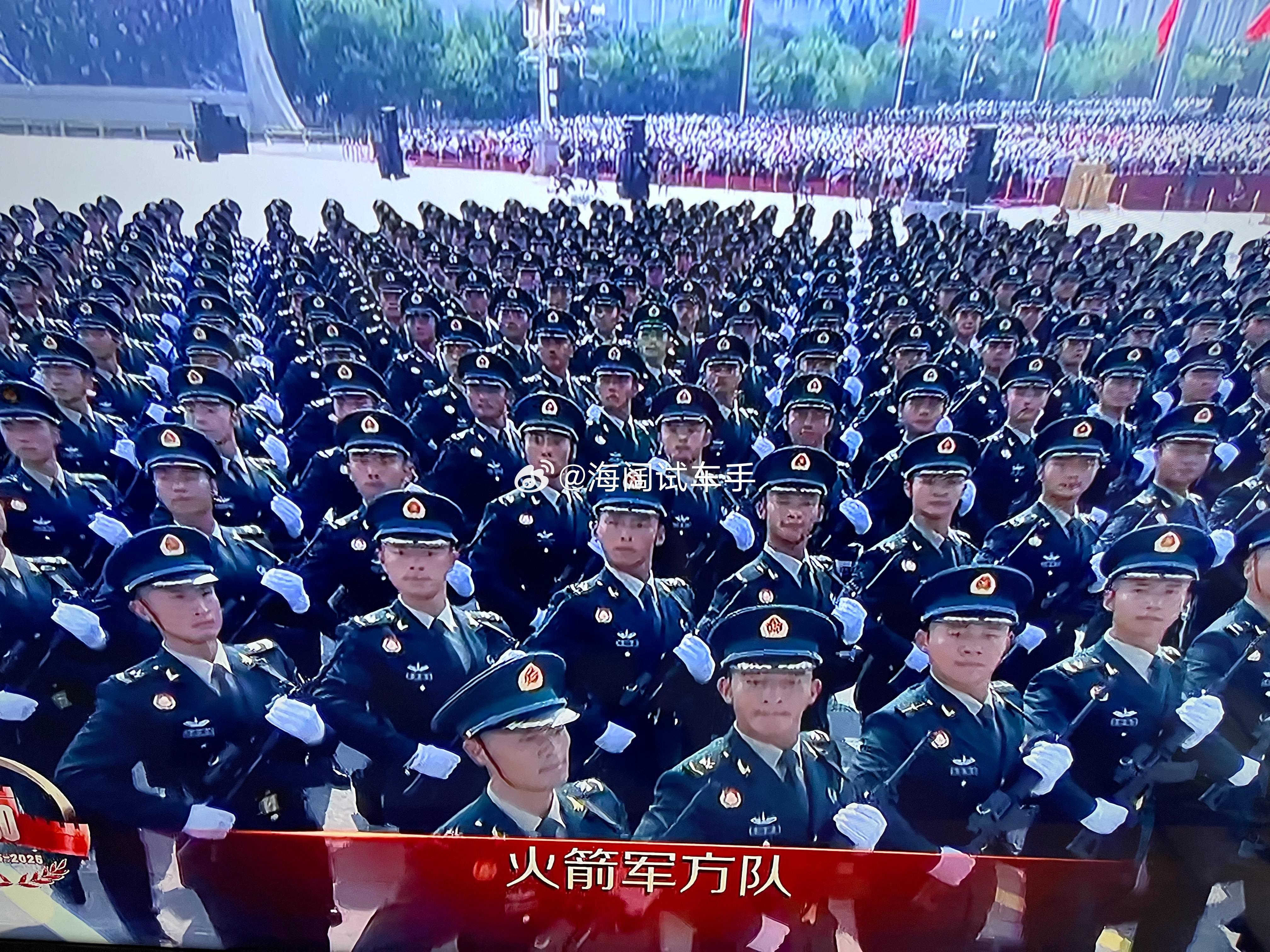 真有气势[吐舌头眯眼睛笑]​​​