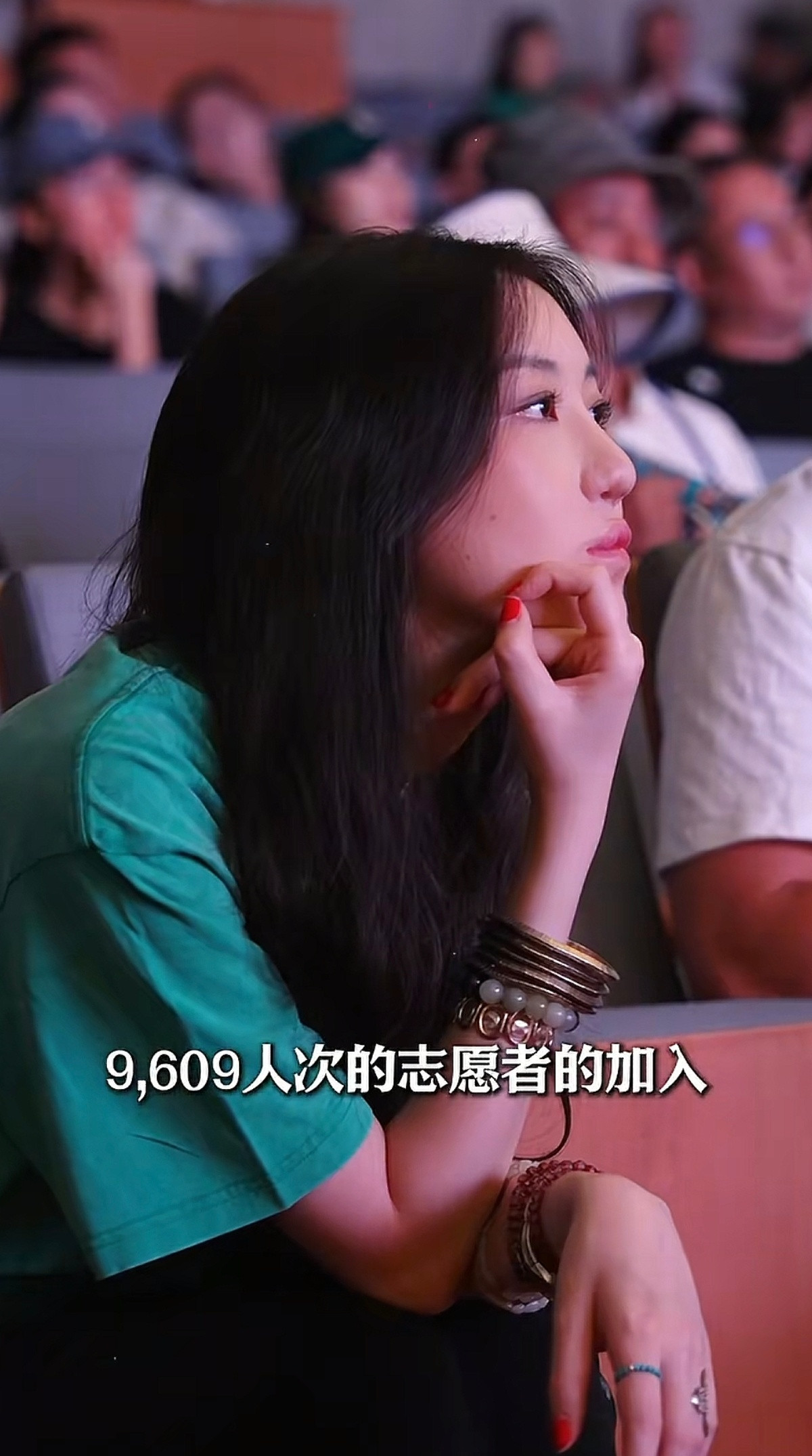 李亚鹏和女儿李嫣一起出席嫣然慈善基金会的活动。​​​