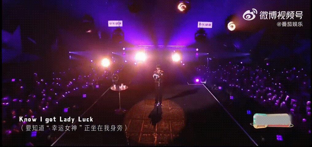 王赫野孙楠神仙打架王赫野孙楠像是在看歌手舞台恍惚之间以为点开的是歌手总决赛，披哥