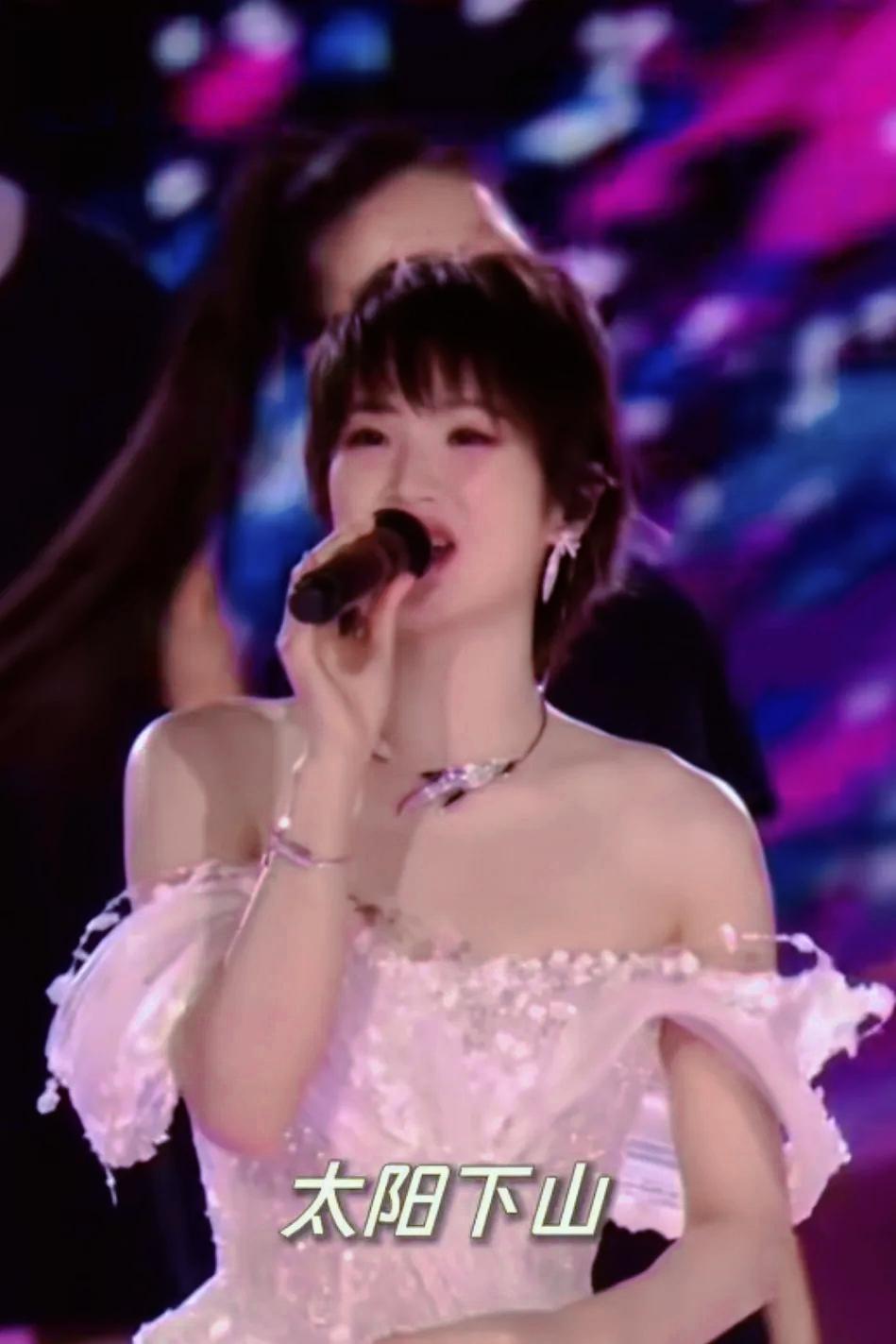 姚安娜对娱乐圈最大的贡献：让“富二代人设”彻底失灵要说姚安娜对娱乐圈的最大