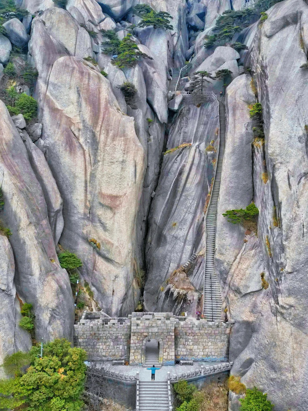 迄今为止‼️我很少用“震撼”来形容一座山❗️