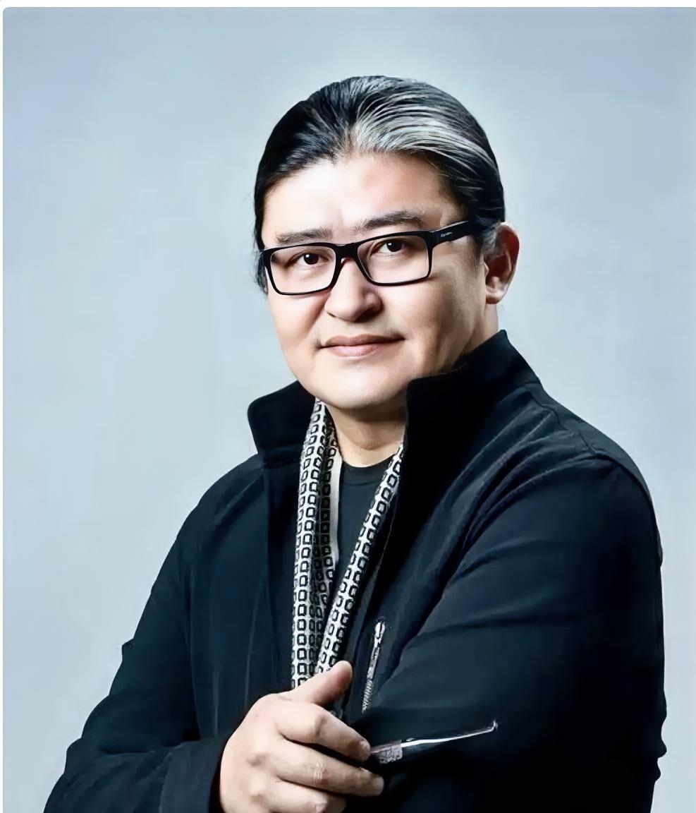 音乐家刘欢九月二十五日上午在上海病逝，六十三岁。去年跨年夜他还在B站唱《千万次的