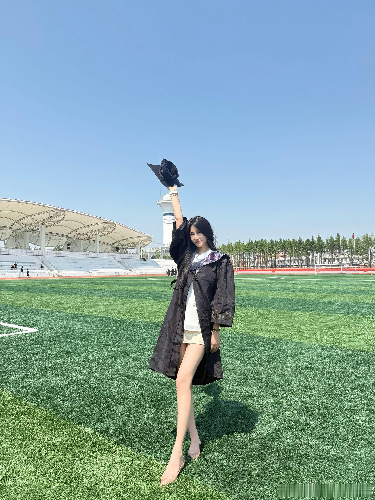 学姐的这双平底鞋好漂亮，是纱网的吧～​​​