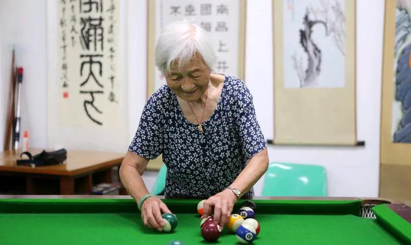 教师退休金在5000元左右的是哪一批苦命的教师[哭哭]2015年8月前退休的教师