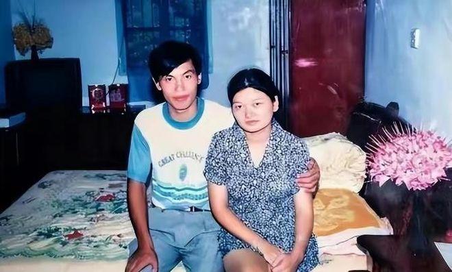 1999年，23岁青年新婚当晚对媳妇说，以后不管他干什么，都得支持他。没想到，成