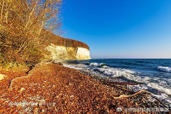德国的岛屿：吕根岛——波罗的海上的自然奇观吕根岛面积926平方千米，是德国最