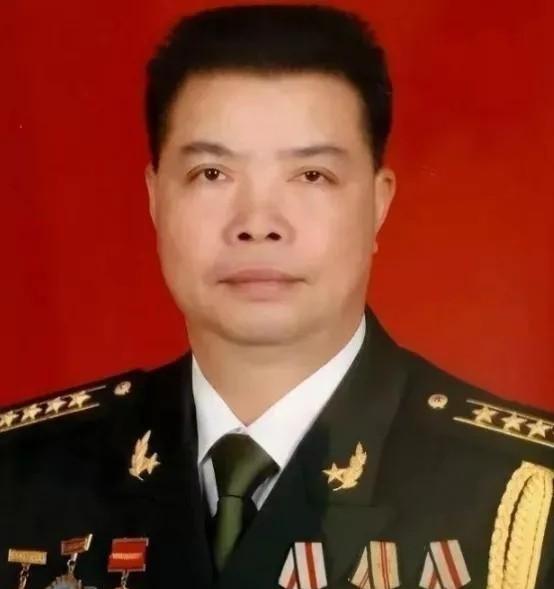 1985年，隆志勇过境侦察，不料被越军认出，越军朝他连开数枪，见他坠河，越军大喊