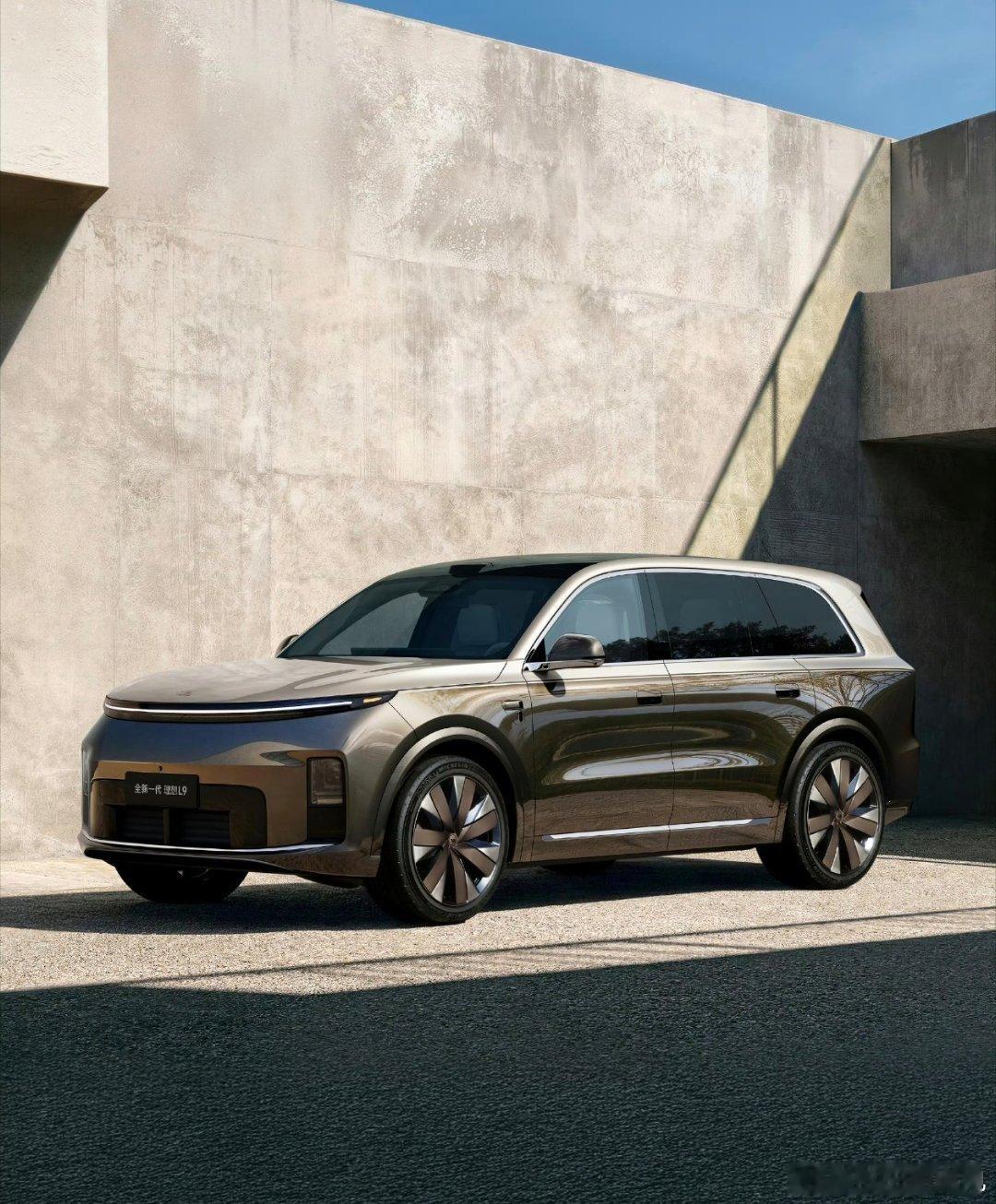 理想新L9专门做了新的轮毂不只是造型，而是这个EMB电控机械刹车实在是太丑了，跟