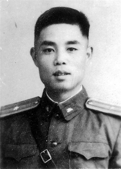 范振春（1924年11月—2014年4月15日），江苏新沂人，中共党员，南京军区
