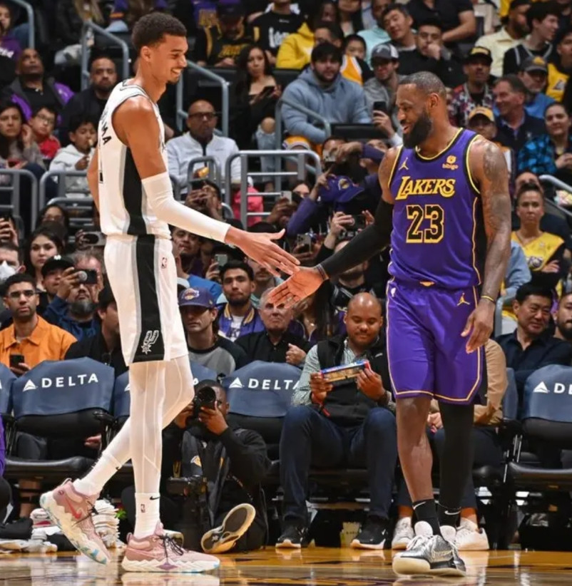 文班亚马说勒布朗-詹姆斯是联盟中最被低估的球员，文班亚马说：“最被低估的球员，我