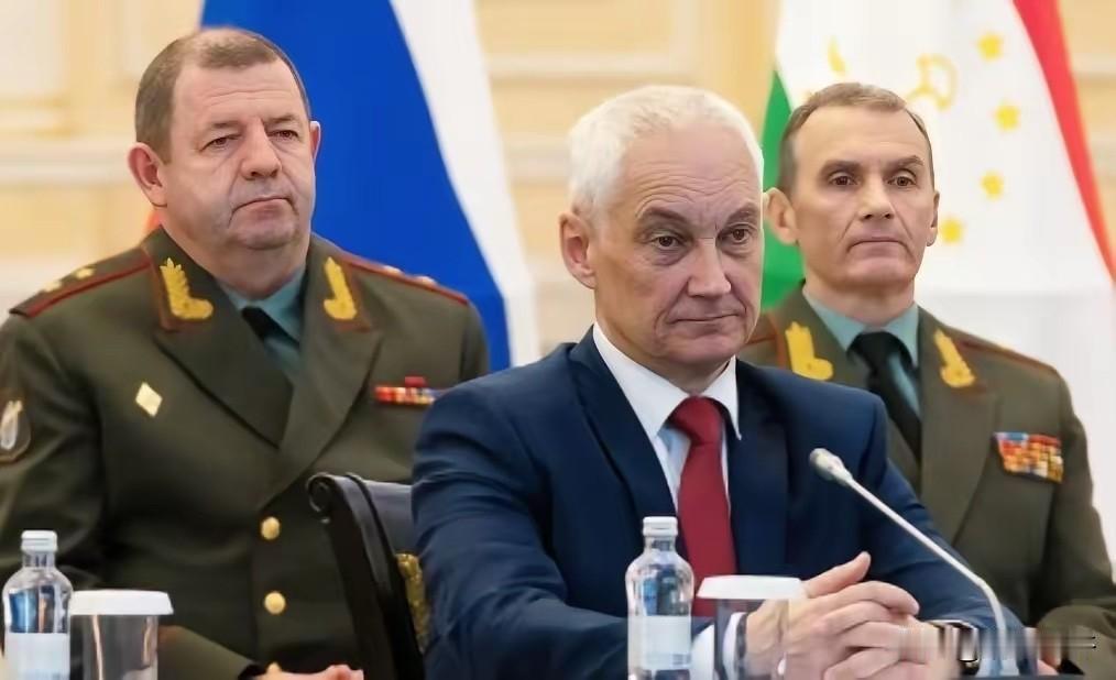 俄罗斯现在有点慌了，赶忙给中国打电话，要一颗“定心丸”吃。​当俄罗斯看见中国