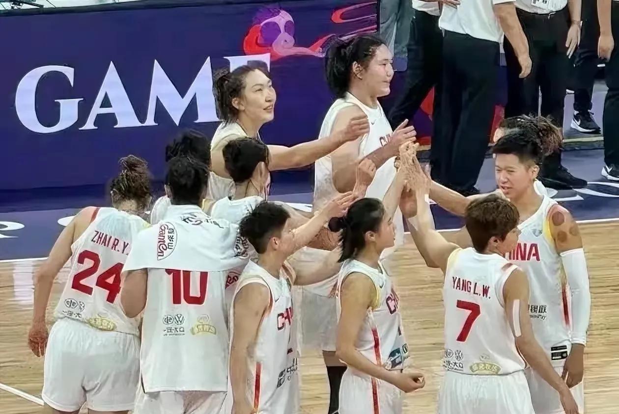 女篮战报！两战全胜155分！澳大利亚女篮才是中国队夺冠的拦路虎中国队以小组第一