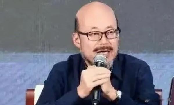 哲学家王东岳说过一段很刺耳的话：“中国社会道德溃败的根源，在于上层精英率先撕毁了