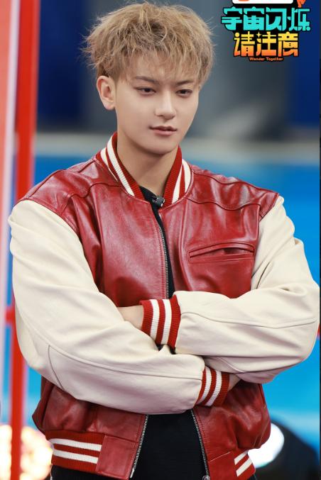 有钱就是任性，黄子韬年纪轻轻就已经接管几百亿的家族资产，自称是youngkin