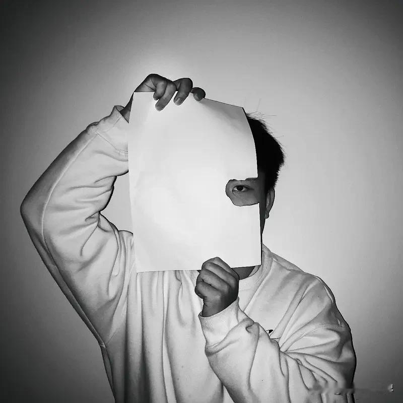 看到“清清楚楚不清楚”这个上联，瞬间就被它的矛盾感和趣味性吸引了。这上联就像生活