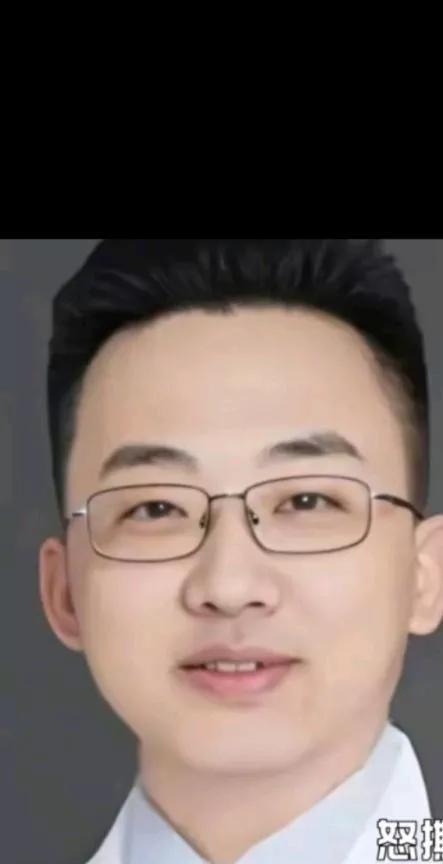 肖飞医师坚持说自己离开手术室不是40分钟，而是20分钟，但是巡回护士等人说当时肖