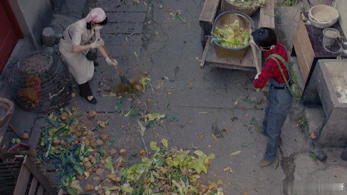 《小城大事》越来越难看，真的太离谱了，准备弃剧了谁家一把手去当力工啊八十年代