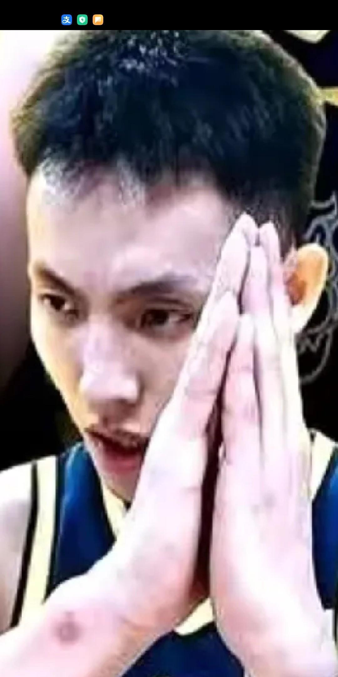 昨晚，辽宁男篮与浙江队这场球比赛之前，广东球迷，杜峰，广东男篮急迫这赛季想早点遇