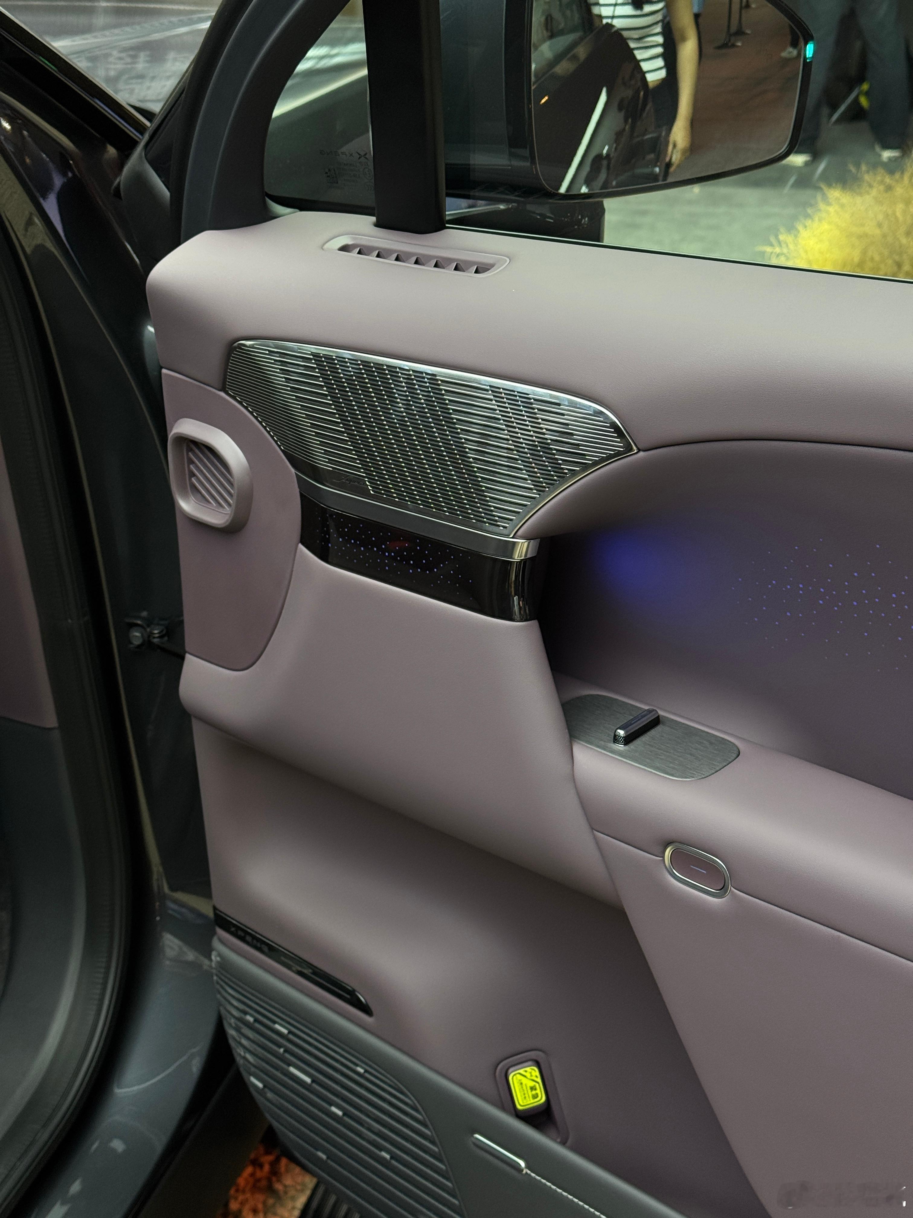 小鹏GX的内饰豪不豪华，造型够不够帅气，要自己看了实车才知道。不要听信网上那些别