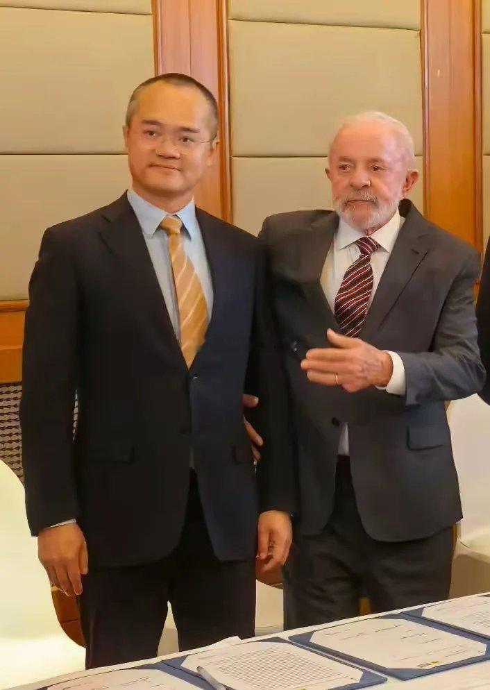5月12日，巴西总统卢拉出席中巴商业研讨会上宣布，多家中国企业将向巴西投资逾27