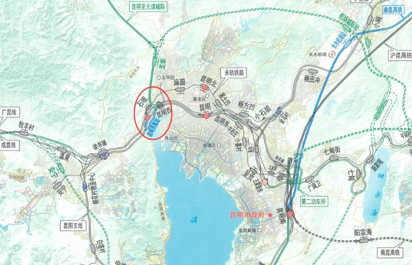 6月17日到18日，北京那场会开完，昆明西客站基本就算"锁死"了。国铁集团鉴定