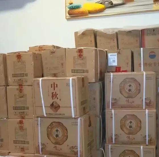 妈，我爸的住院费还差4000，你那儿能拿点吗？儿子一句话，让77岁的杨阿婆彻底崩