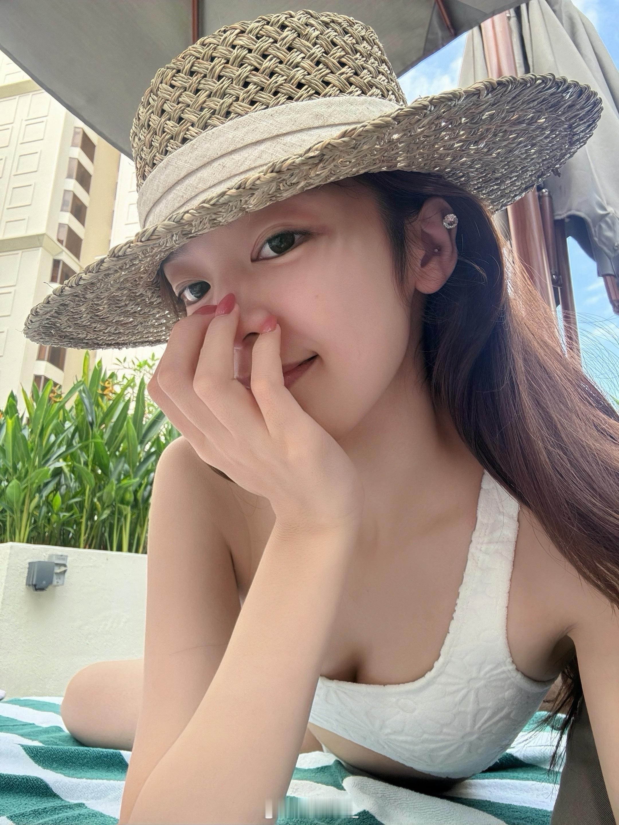 还好拍了照片泳衣落酒店了🫠​​​
