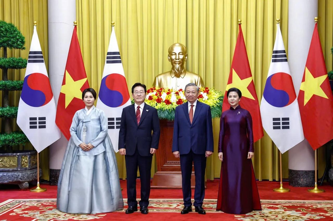 据外媒报道称，这次韩国总统李在明访问越南尤其重视在越南推进韩国建设核电站落地，尽