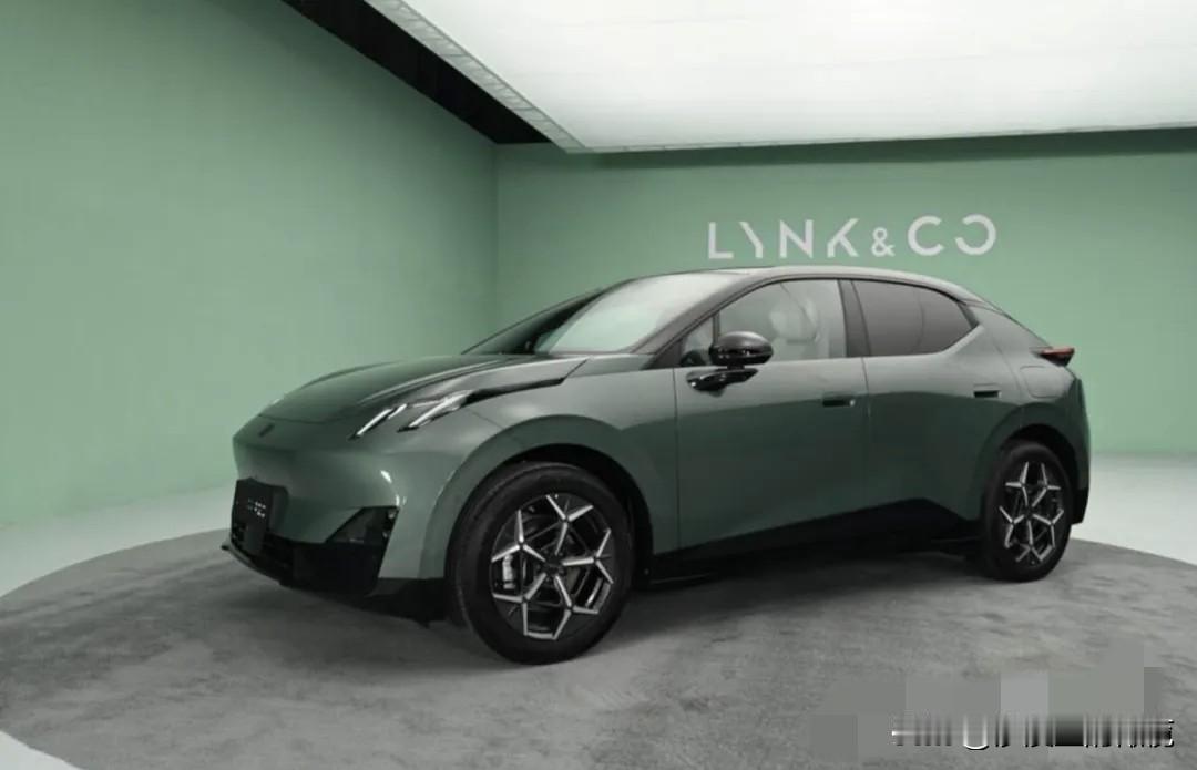 “车机bug，深夜惊魂”，智能化汽车狂飙的时代，犯下的非常典型且非常危险的错，“