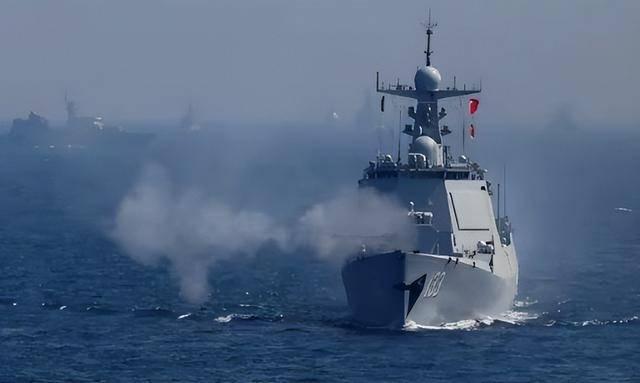 你做初一，我做十五！日舰过航台海三天后，052D直插日本西南咽喉，133编队亮剑