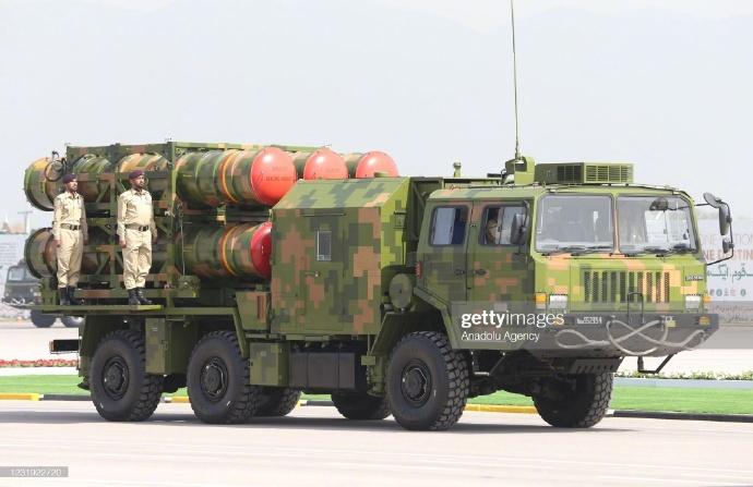 中东危机持续升级，巴基斯坦向沙特部署防空系统与部队巴基斯坦依据双边战略防御协