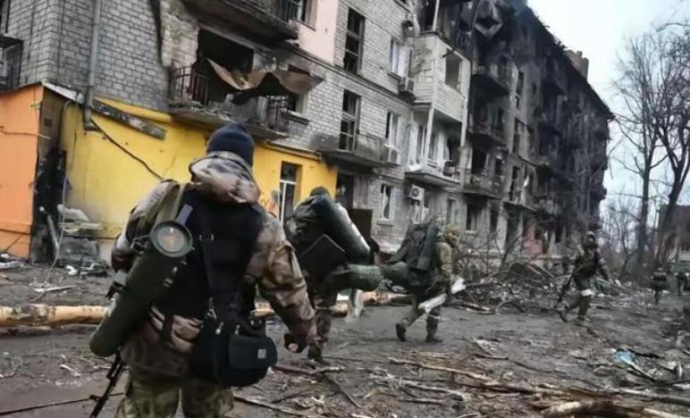 红军城战役的核心人物依然是瑟尔斯基和俄军指挥官，最近关于城市归属的说法突然变得扑