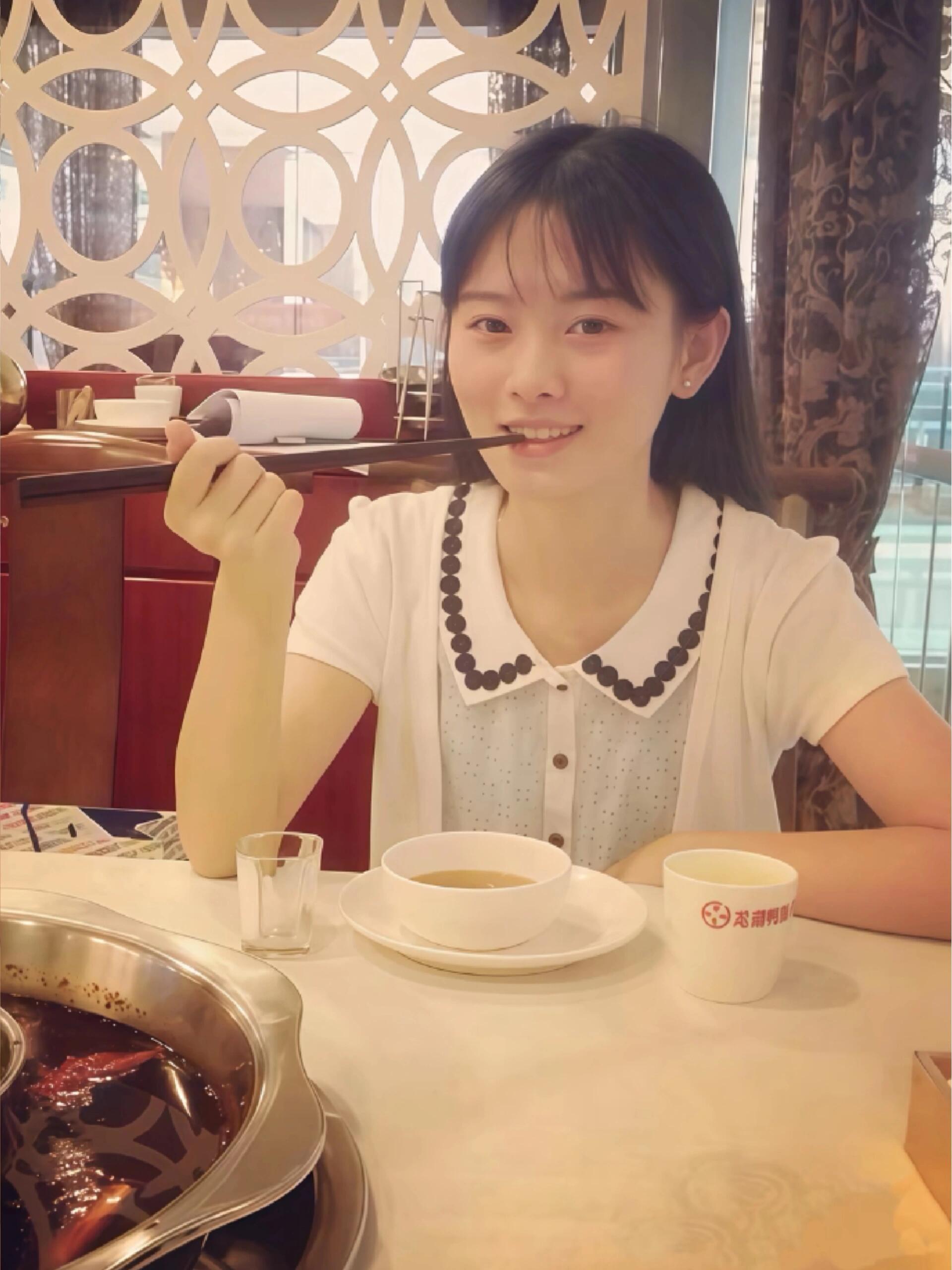 鞠婧祎早期图片​​​